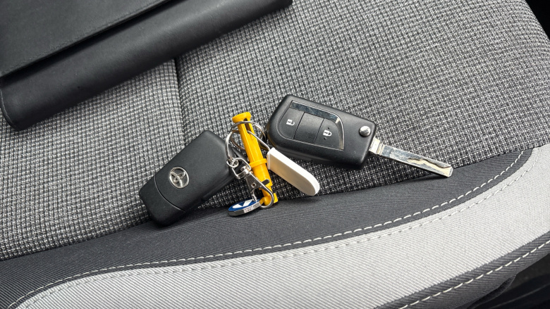 Toyota Yaris 1.5 VVT-i Y20 5dr [Bi-tone] Petrol Hatchback